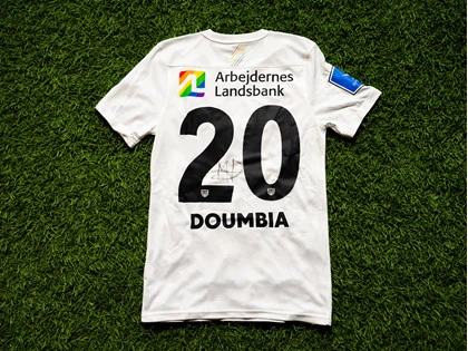 20 MAHAMADOU DOUMBIA MATCH ISSUED / PRIDETRØJE (FCN SIF)