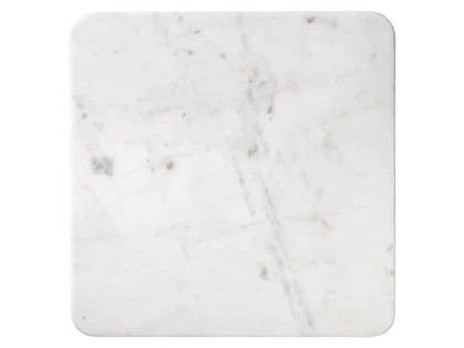 Magnus serveringsplade i hvid marmor fra Louise Roe - 36x36 cm 