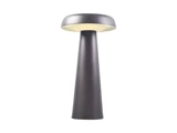 En moderne, metallisk bordlampe med en bred, afrundet top og en høj, tilspidset base, der ligner en champignonform, på en hvid baggrund.