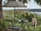 Port strandparasol i sort og sand polyester fra House Doctor