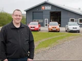 Undervogns behandling til kategori-3-bil ved Struer Undervognscenter