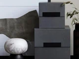2 sæt Check opbevaringskasser I grå fra House Doctor
