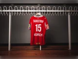 #15 Magnus Saugstrups matchworn trøje i str. XXL