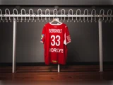#33 Emil Bergholts matchworn trøje i str. XXL