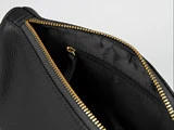 Lotus Crossbody i læder fra Treats - sort