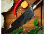 Kokkekniv, 21 cm knivblad, udført i 67 lags Japansk Damaskus stål.