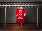 #39 Jacob Lassens matchworn trøje i str. XXL