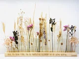 60 cm. holder med personlig tekst - til tørrede blomster fra Woodenfactory.dk