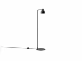 Minimalistisk sort gulvlampe med en slank stang, en afrundet lampeskærm og en cirkulær fod.