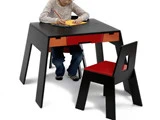 Lækkert design til børneværelset - A-Table og 1 A-chair fra COLLECTfurniture
