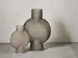 2 stk. Dornia vaser i bark fra Lene Bjerre - 15x7x20,5 og 22x10,5x32