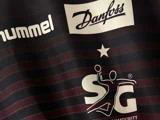 Flensburg-Handewitt-signeret trøje fra OL Guld vinder Simon Pytlick!