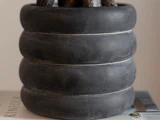 4 stk. Aicha urtepotter i sort cement fra Lauvring