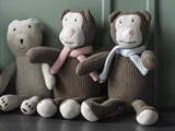 Bamse abe med lyserødt tørklæde fra Ib Laursen - H42 cm