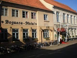Ophold m/Vinmenu & 4-retters menu på Bogense Hotel