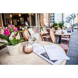 Café Peace - Vin-arrangement for 20 personer med tapas i deres vinkælder