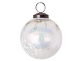 Julepynt i klart glas med en skinnende, iriserende overflade, metalhætte og en løkke til ophængning i toppen.