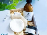 Facial Essentials Box fra grums (ansigtscreme, 50 ml + rensemælk, 200 ml + genanvendelige rondeller)