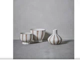 Lene Bjerre, Anivia, Skjuler, Gyldenbrun, H:14,5 x Dia:18 cm.