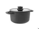 En mørkegrå gryde med nonstick-belægning, to håndtag på siderne og et glaslåg.