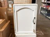 Chic Antique, Skab, m. 1 låge, Antique creme, Grantræ, MDF, Krydsfiner, L:35 x B:19,5 x H:50 cm