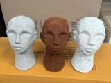 3 stk. Talvik figurer i brun, gå og råhvid cement fra Villa Collection