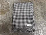 Paloma plaid i sort og hvid, 80% uld 20% Silke fra Silkeborg Uldspinderi