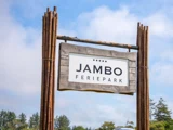 Familieferie for 6 i norsk bjælkehytte på Jambo Feriepark - minigolf, is og Fårup Sommerland tæt på