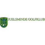 Logo med et grønt skjold, der viser et anker, en golf tee og bogstaverne J, G; ved siden af grøn tekst med teksten JUELSMINDE GOLFKLUB på sort baggrund.