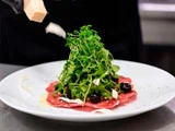 4-retters menu for 4 personer på Restaurant Katastrophe i Herning