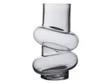 En klar glasvase med et moderne, snoet design med en omviklet, spiralformet midtersektion.