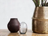 2 stk. Kojo vaser i bourgogne/brun fra House Doctor