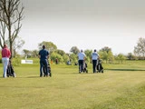 Golfdag for 4 personer i Kellers Park Golf  Club (med mad og drikke)
