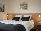 Hverdagsophold for 2 personer på Rønnes Hotel ved Slettestrand, Nordjylland