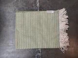Albert plaid i grøn og hvid, 100% Pure Baby Alpaca fra Silkeborg Uldspinderi