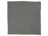 Et gråt, firkantet håndklæde eller klud med vaffelstruktur, der ligger fladt på en hvid baggrund.