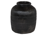 En sort keramikvase med afrundet krop, smal åbning og lodrette, strukturerede riller på overfladen.