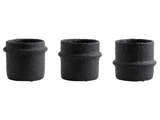 Tre cylindriske beholdere med sort struktur og en lille vandret kant nær toppen, vist side om side på en hvid baggrund.