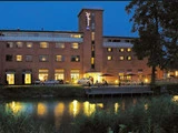 Overnatning for 2 på designhotel i historisk Papirfabrik i Silkeborg