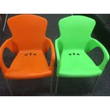 Flotte farverige stole fra Kumo outlet i Skave