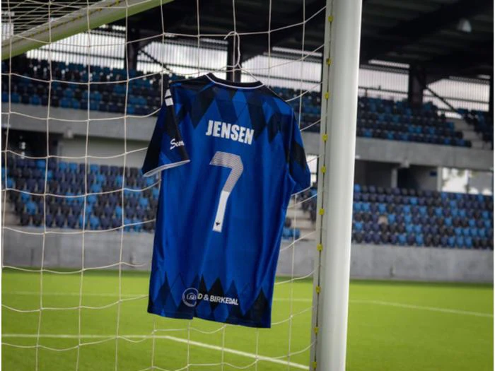 #7 Mike Jensens trøje i str. M fra HB Køge - Hobro IK 21. september