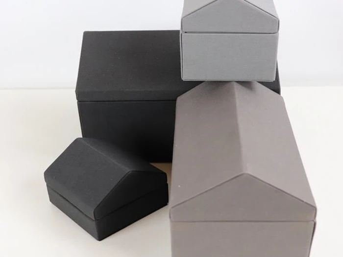 4 forskellige grå/sorte Pynte/opbevaringshuse design MENU