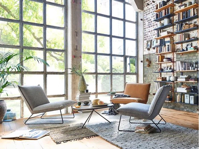 Orion bord i wild eg finér fra Bodahl - Ø60 cm 