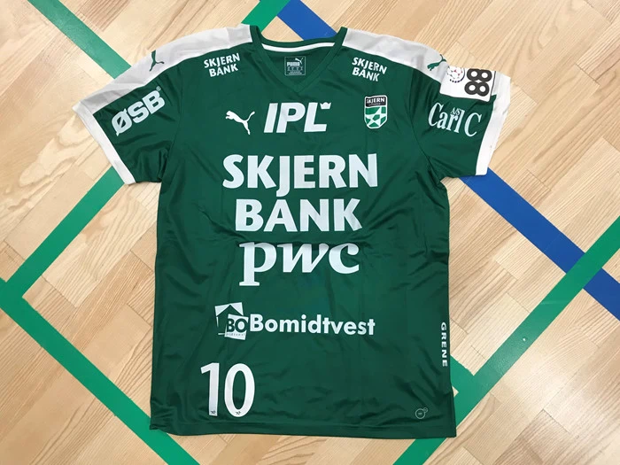 #10 Jesper Konradssons match-worn hjemmebanetrøje i str. XL (Hjemmebane - liga)