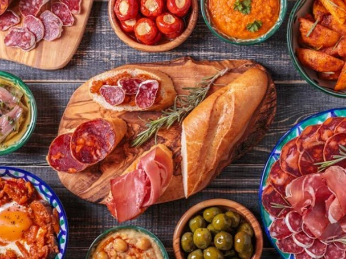 Tapas menu til 10 pers. fra Food to Go - Frederikssund