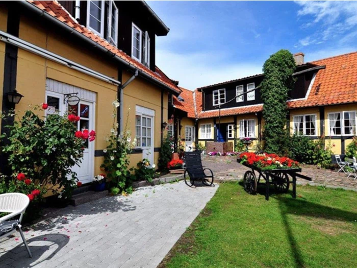 Lynauktion - Weekendophold for 2 personer på Slægtsgaarden på Bornholm