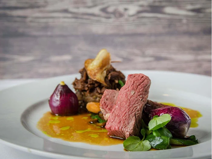 5-retters Gourmetophold for 2 på Tambohus Kro & Badehotel med udsigt udover Limfjorden