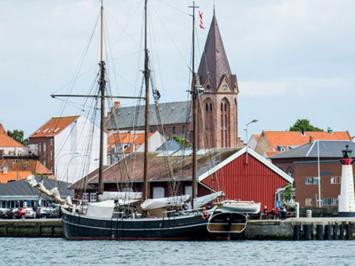 Miniferie for 2 på Marcussens Hotel - i den Idylliske havneby, Assens 