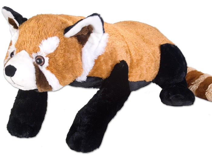 En rød panda i plys med brun krop, sorte ben, hvide aftegninger i ansigtet og en stribet hale, der ligger på en hvid baggrund.