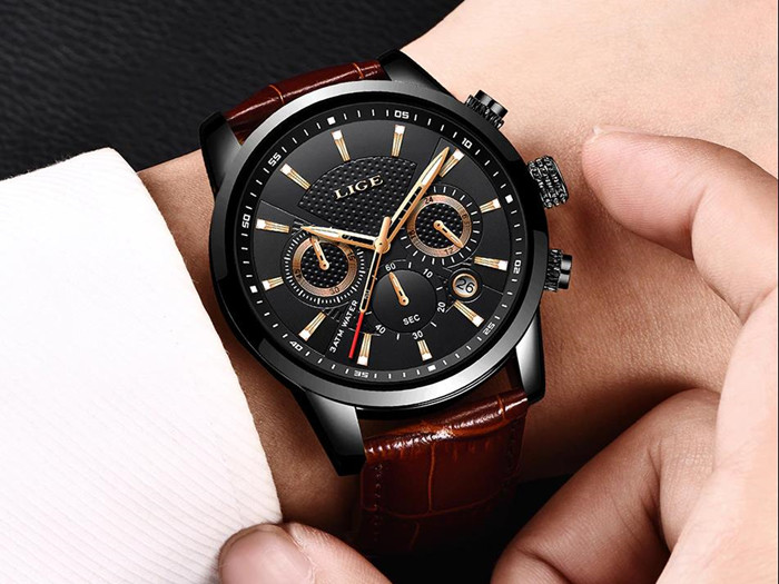 Designerur med læderrem